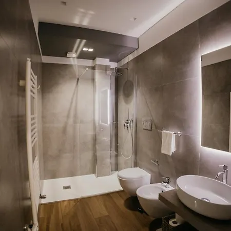 Suite Room Trani *